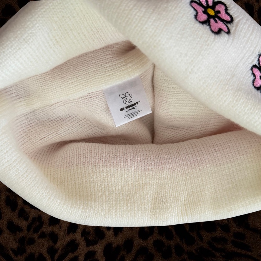 Hello Kitty Pink + White Floral Striped Beanie - Picture 3 of 4